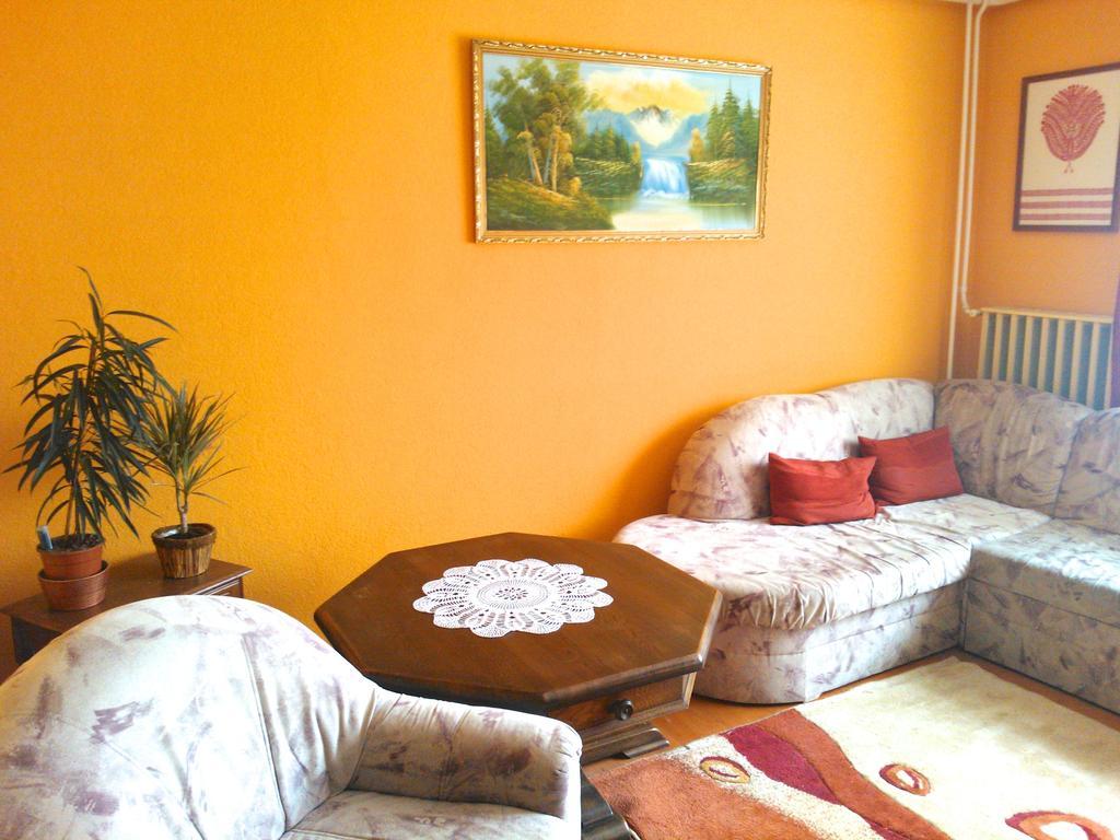 Valentin Vendégház Balatonlelle Zimmer foto